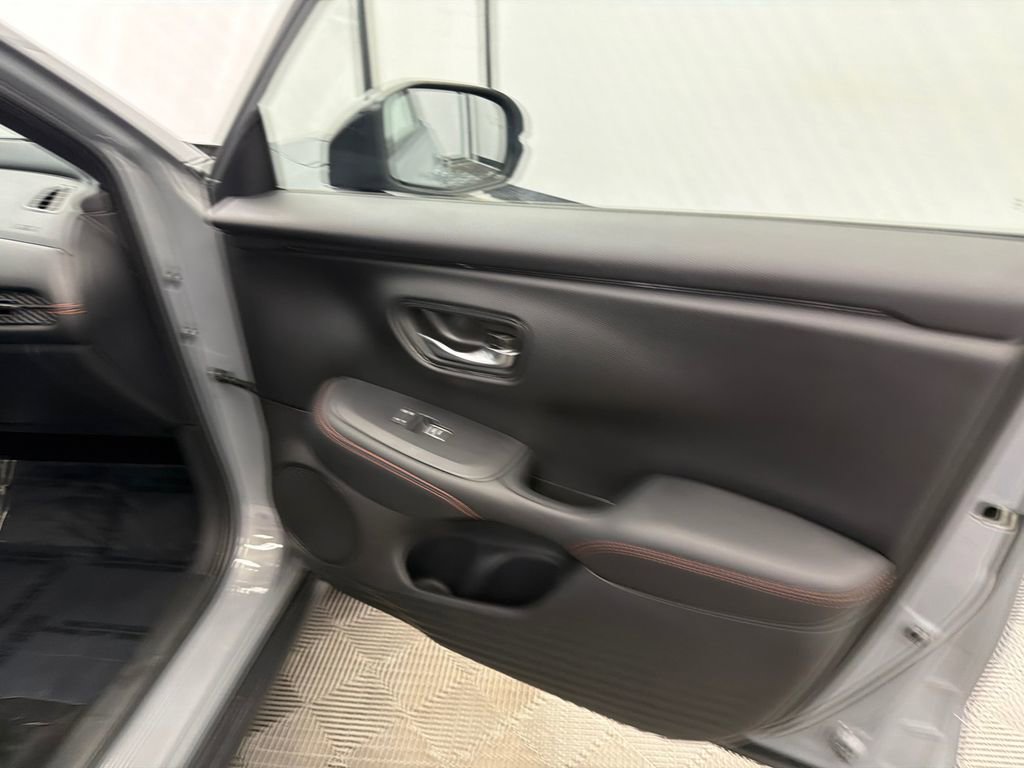 Used 2025 Honda HR-V Sport image 14