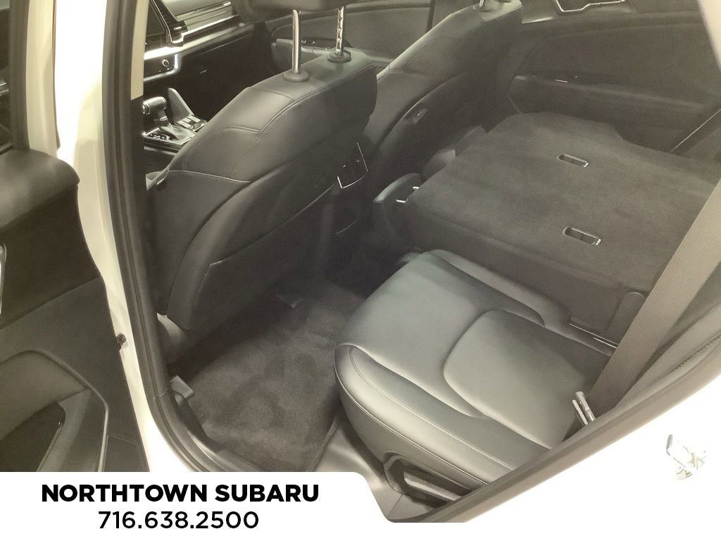 Used 2025 Kia Sportage EX w/ Premium Package image 19