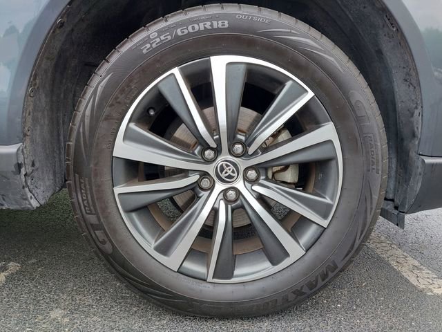 Used 2024 Toyota Venza LE AWD/4WD image 13