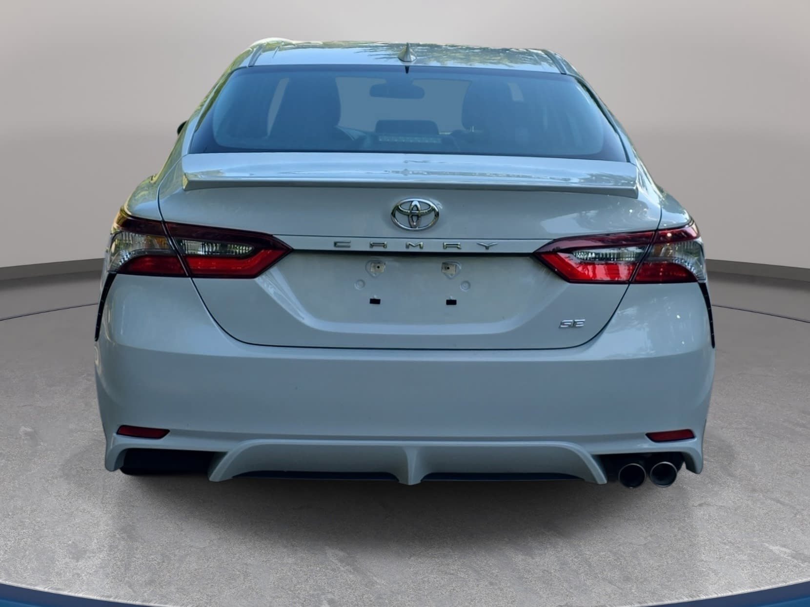 Used 2024 Toyota Camry SE FWD image 5