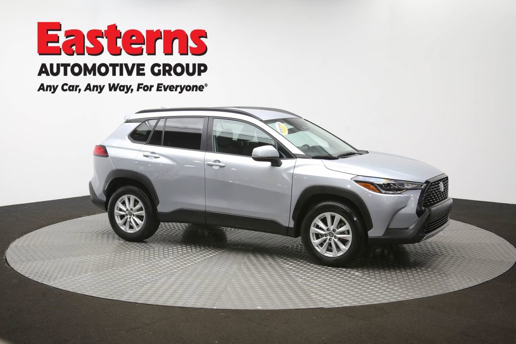 Used 2024 Toyota Corolla Cross LE image 43