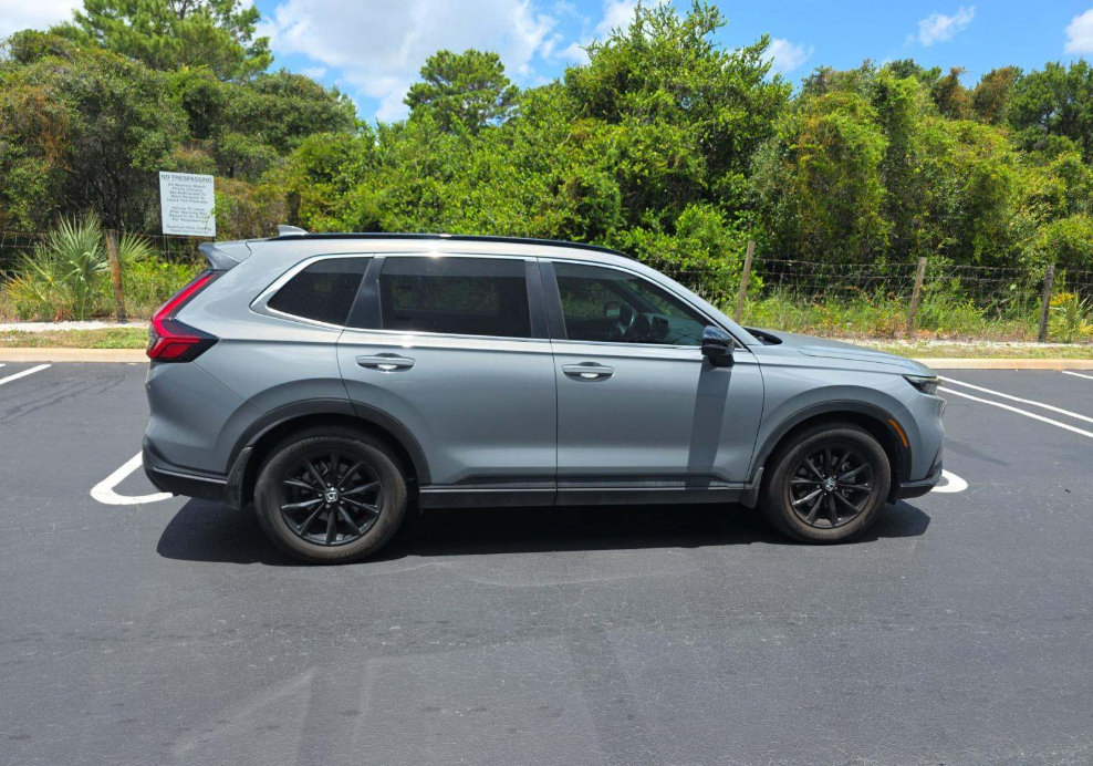 Used 2025 Honda CR-V Sport-L image 5