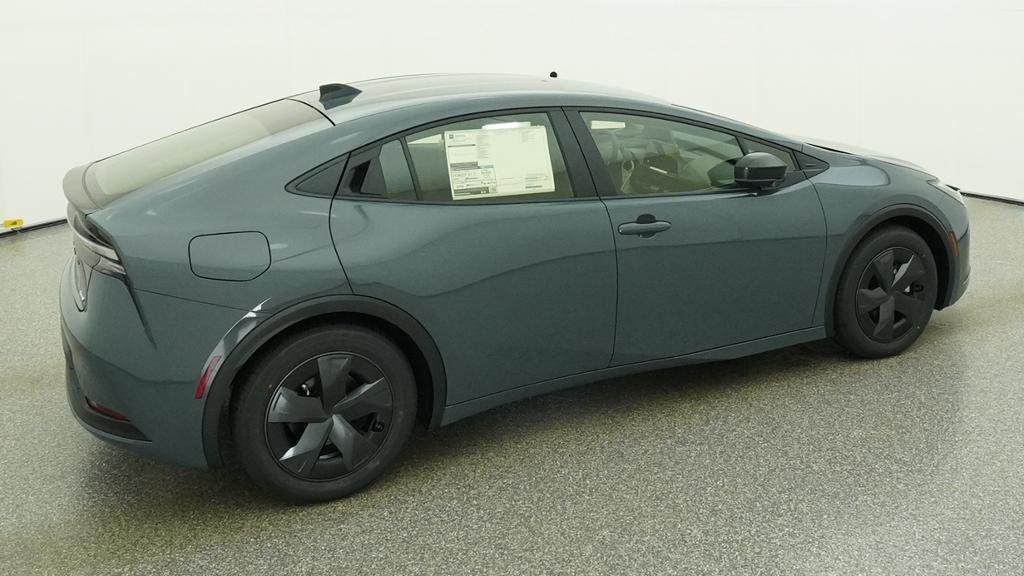 New 2027 Toyota Prius Plug-In Hybrid FWD image 16
