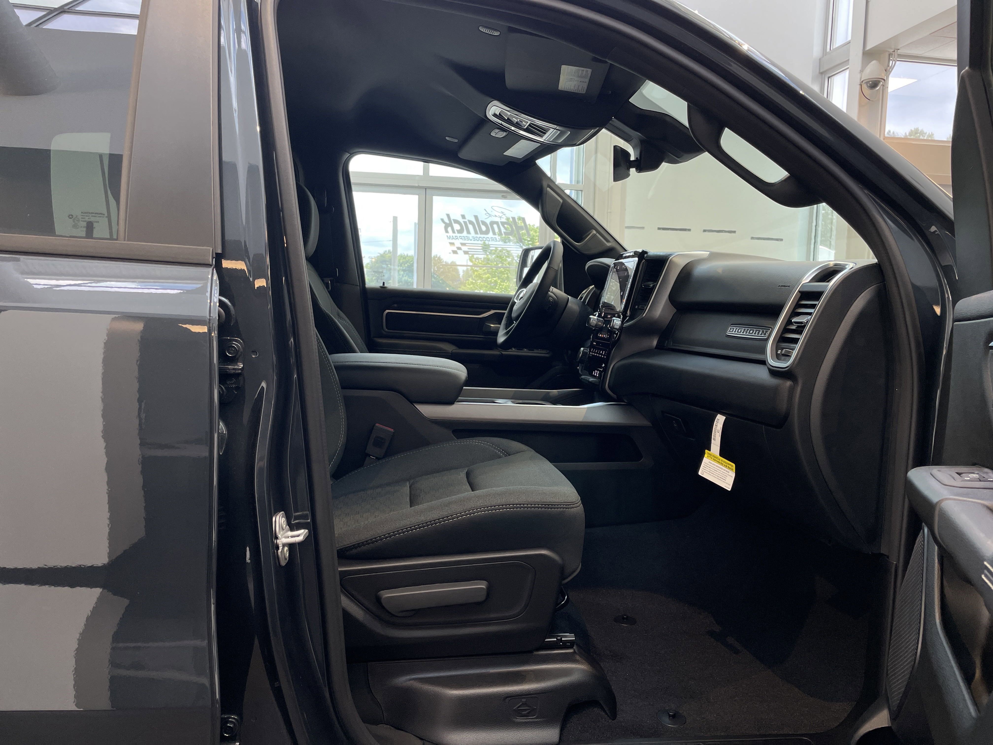 Certified 2025 RAM 1500 Big Horn image 31