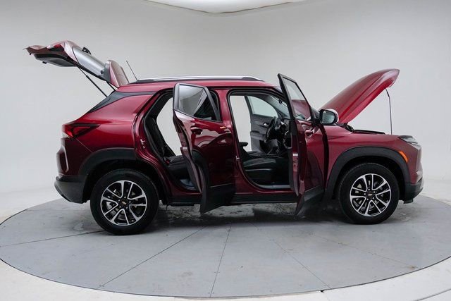 Used 2025 Chevrolet TrailBlazer LT image 13