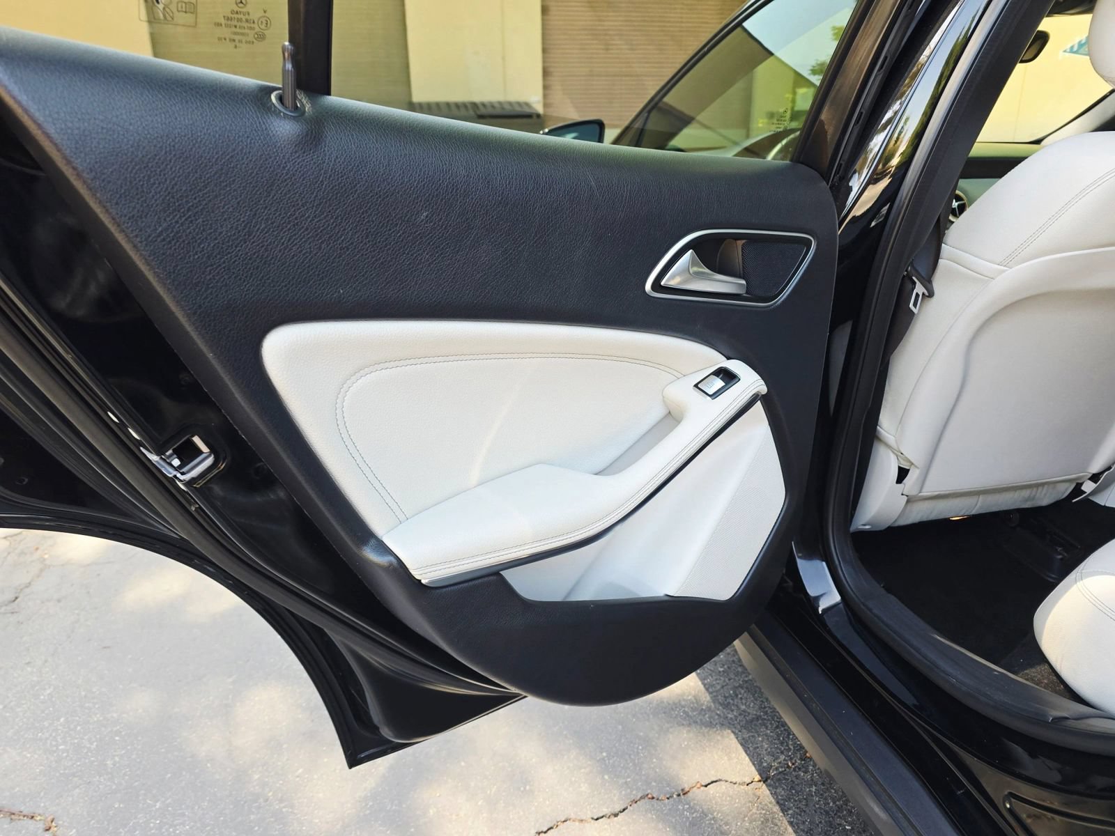 Used 2017 Mercedes-Benz GLA 250 image 38