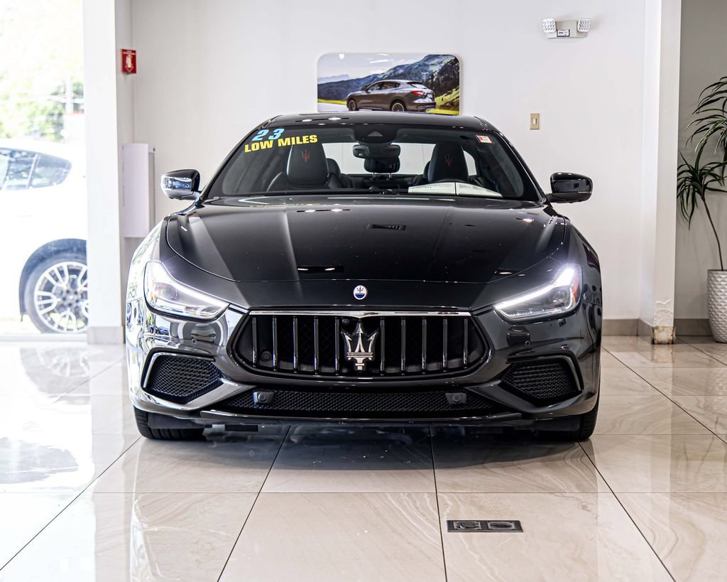 Used 2023 Maserati Ghibli Modena Q4 AWD/4WD image 2