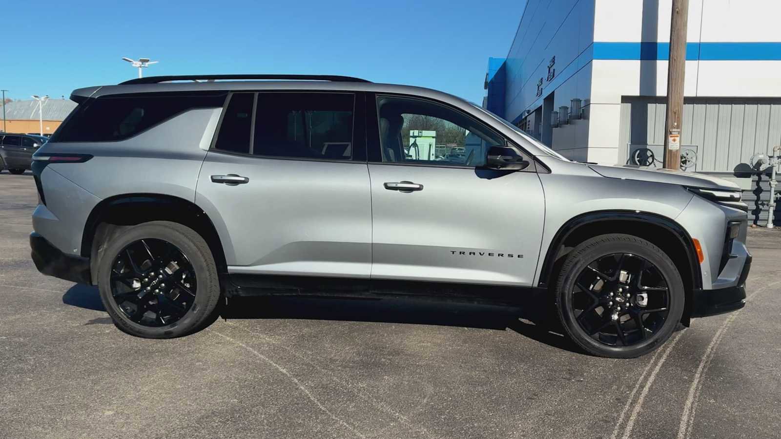 Certified 2025 Chevrolet Traverse RS image 9