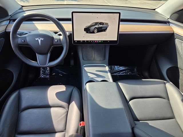 Used 2024 Tesla Model Y Long Range RWD image 13