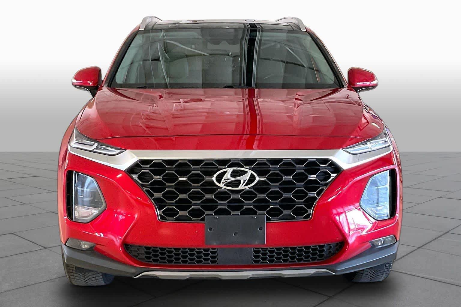 Used 2020 Hyundai Santa Fe SEL w/ Convenience + Premium Package FWD image 3