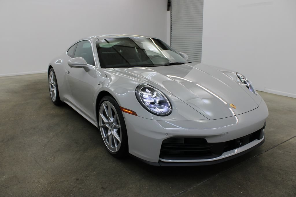 Certified 2025 Porsche 911 Carrera RWD image 9