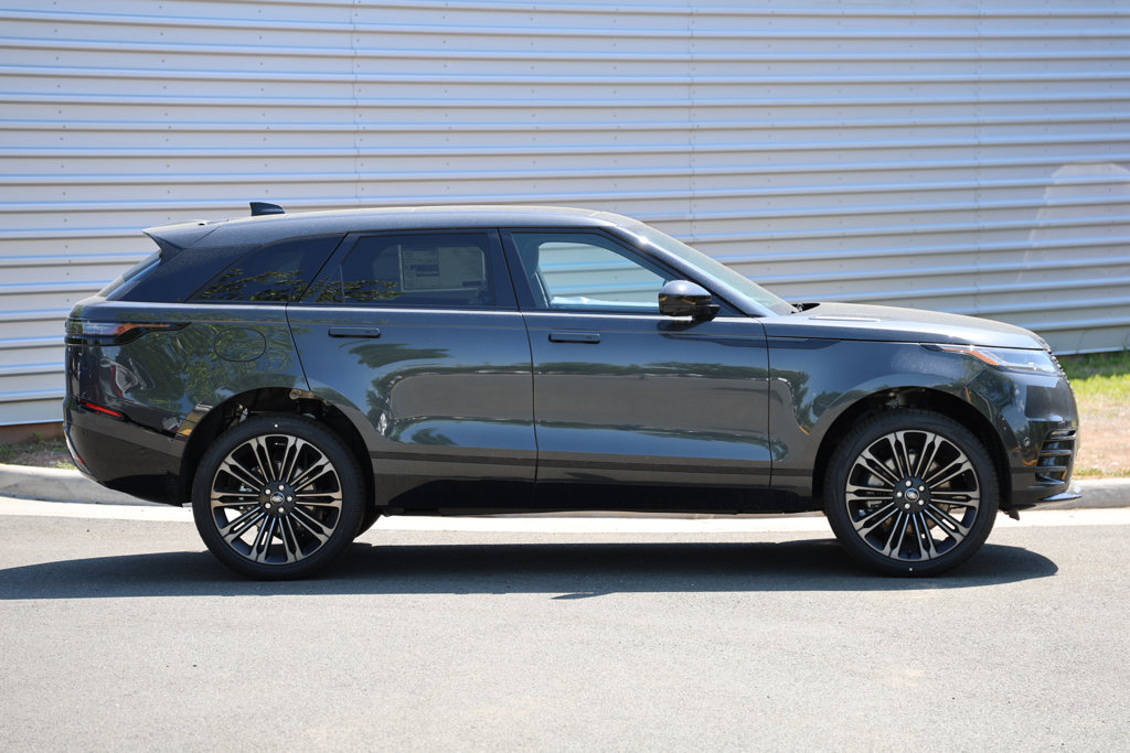 New 2026 Land Rover Range Rover Velar Dynamic SE AWD/4WD image 4