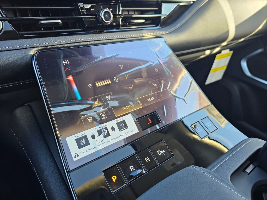 New 2025 INFINITI QX80 Luxe image 34