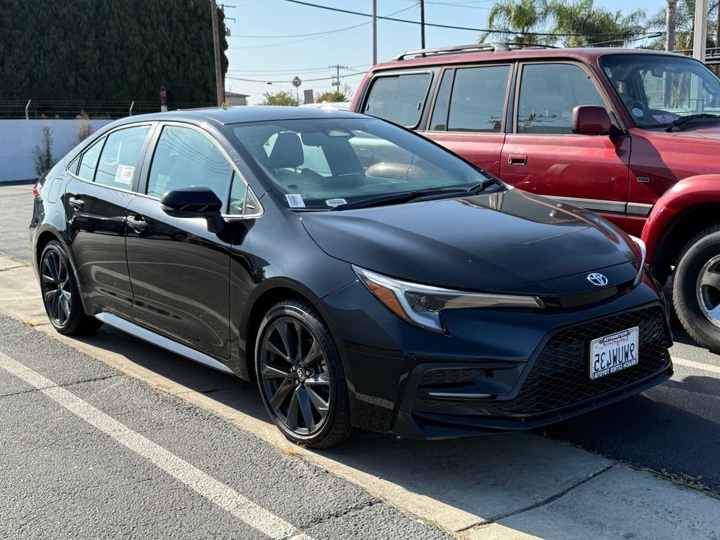 Certified 2026 Toyota Corolla SE FWD image 1