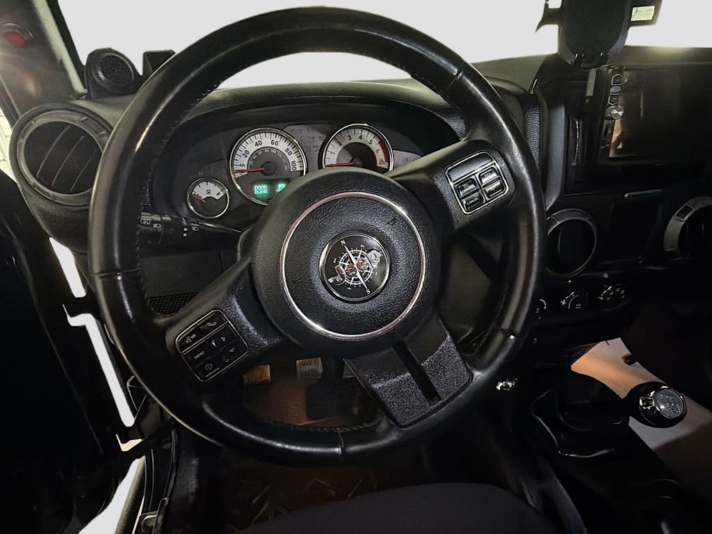 Used 2013 Jeep Wrangler Sport w/ Connectivity Group AWD/4WD image 11