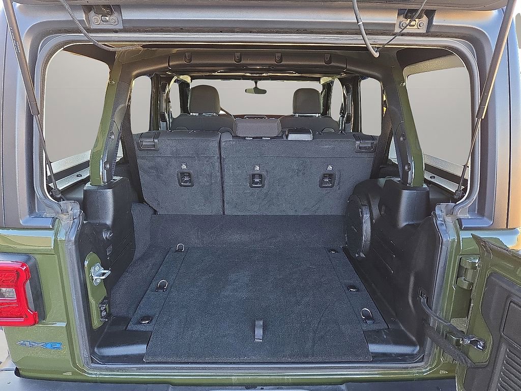 Used 2023 Jeep Wrangler Unlimited Rubicon 4xe image 16