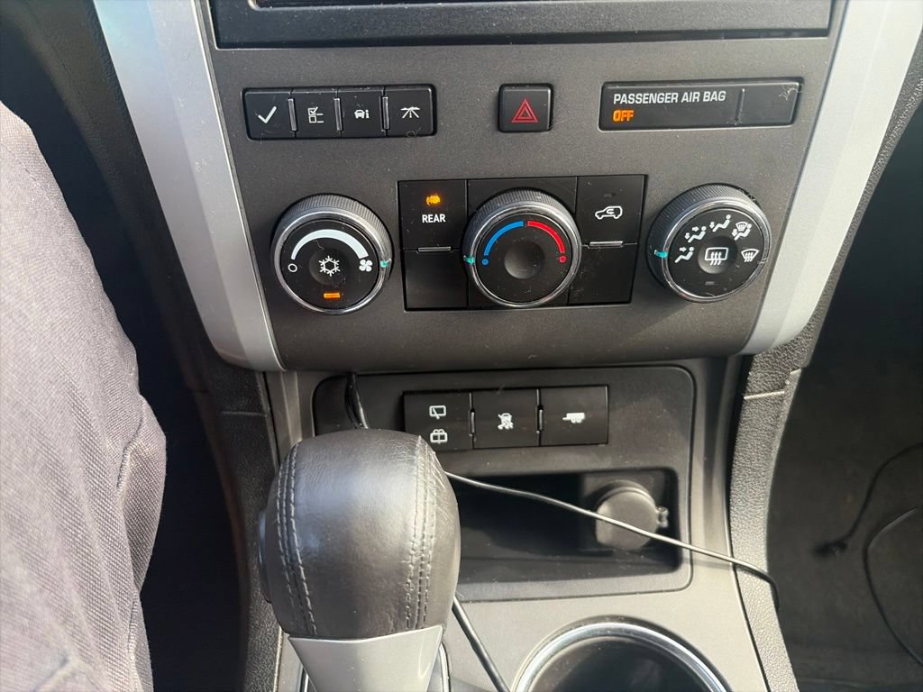Used 2010 Chevrolet Traverse LT w/ Personal Connectivity Package FWD image 22