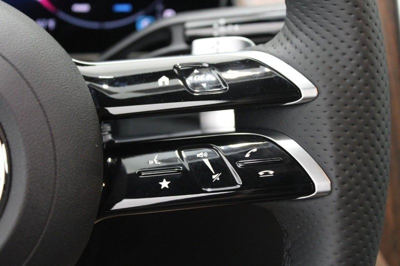 New 2025 Mercedes-Benz GLC 300 4MATIC image 12