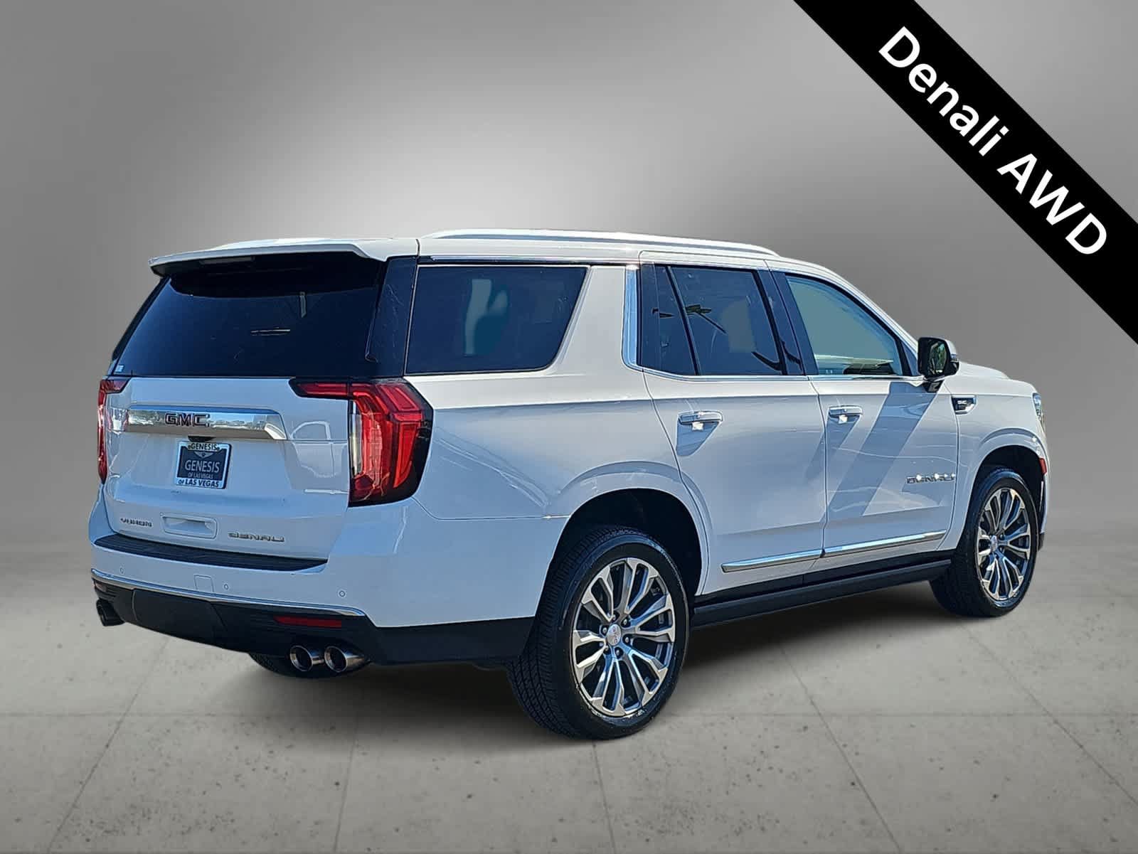 Used 2021 GMC Yukon Denali w/ Denali Premium Package AWD/4WD image 8