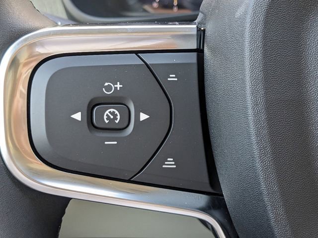 New 2025 Volvo XC40 B5 Plus w/ Protection Package Premier image 30