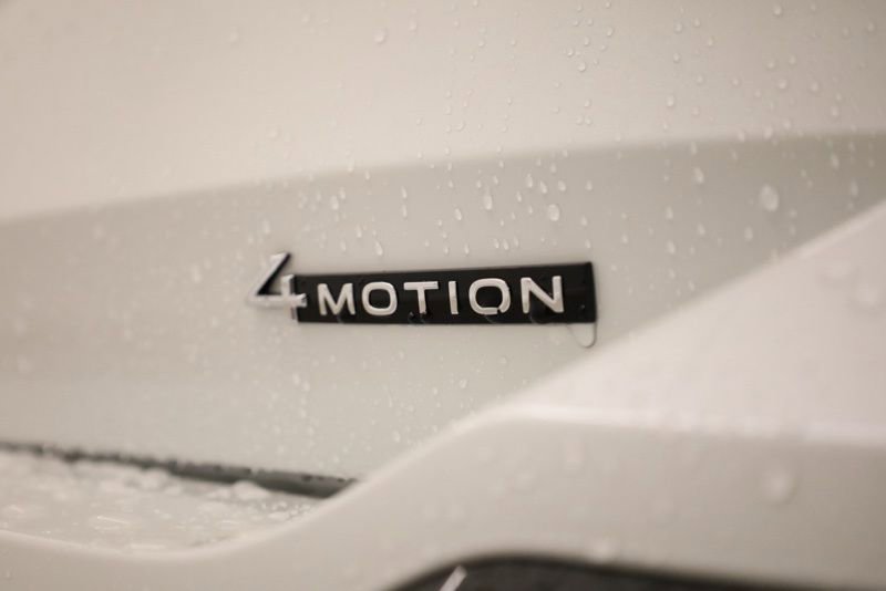 New 2026 Volkswagen Tiguan SE R-Line image 39