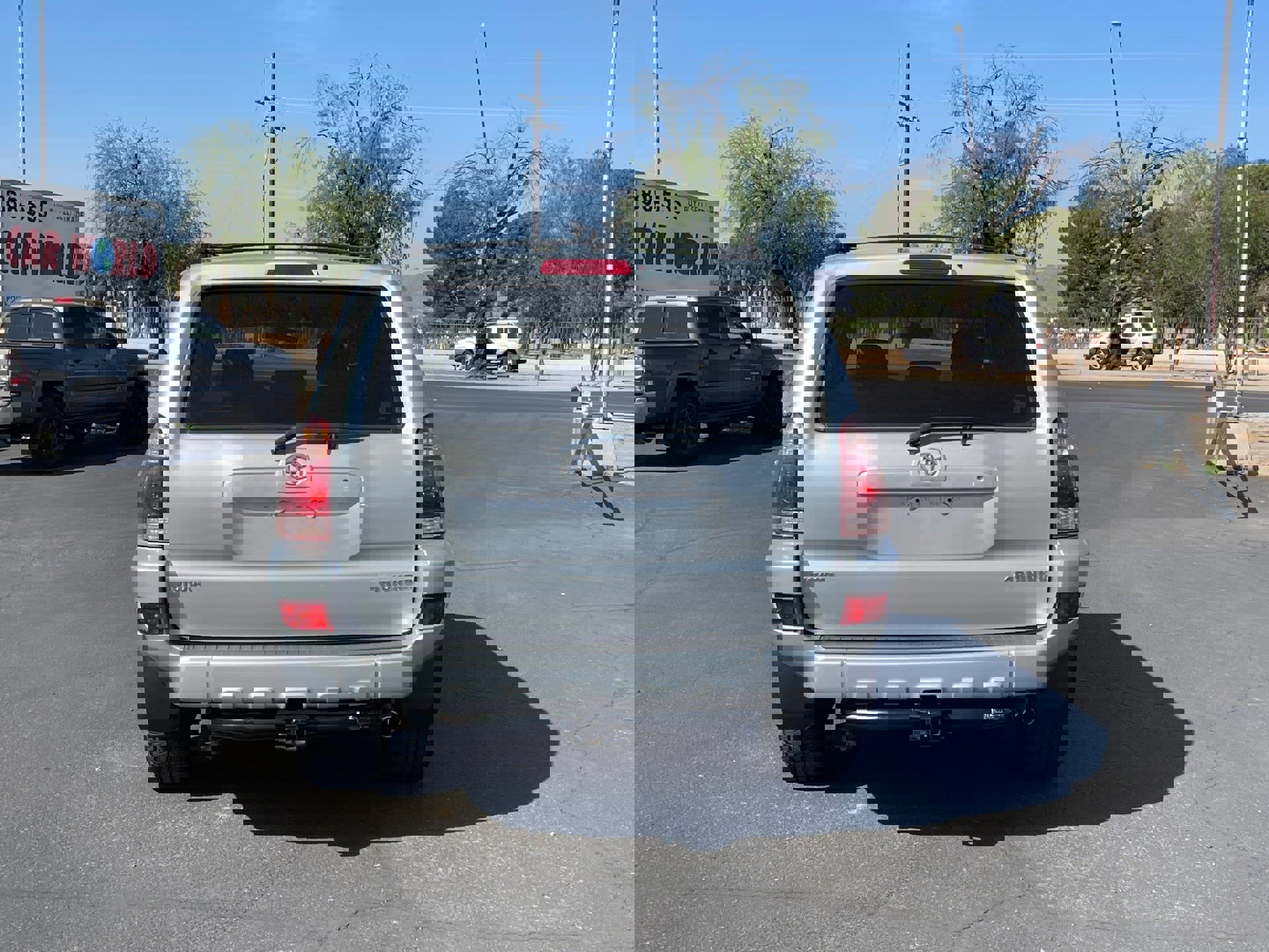 Used 2004 Toyota 4Runner SR5 AWD/4WD image 4