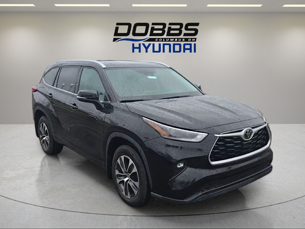 Used 2021 Toyota Highlander XLE AWD/4WD image 7