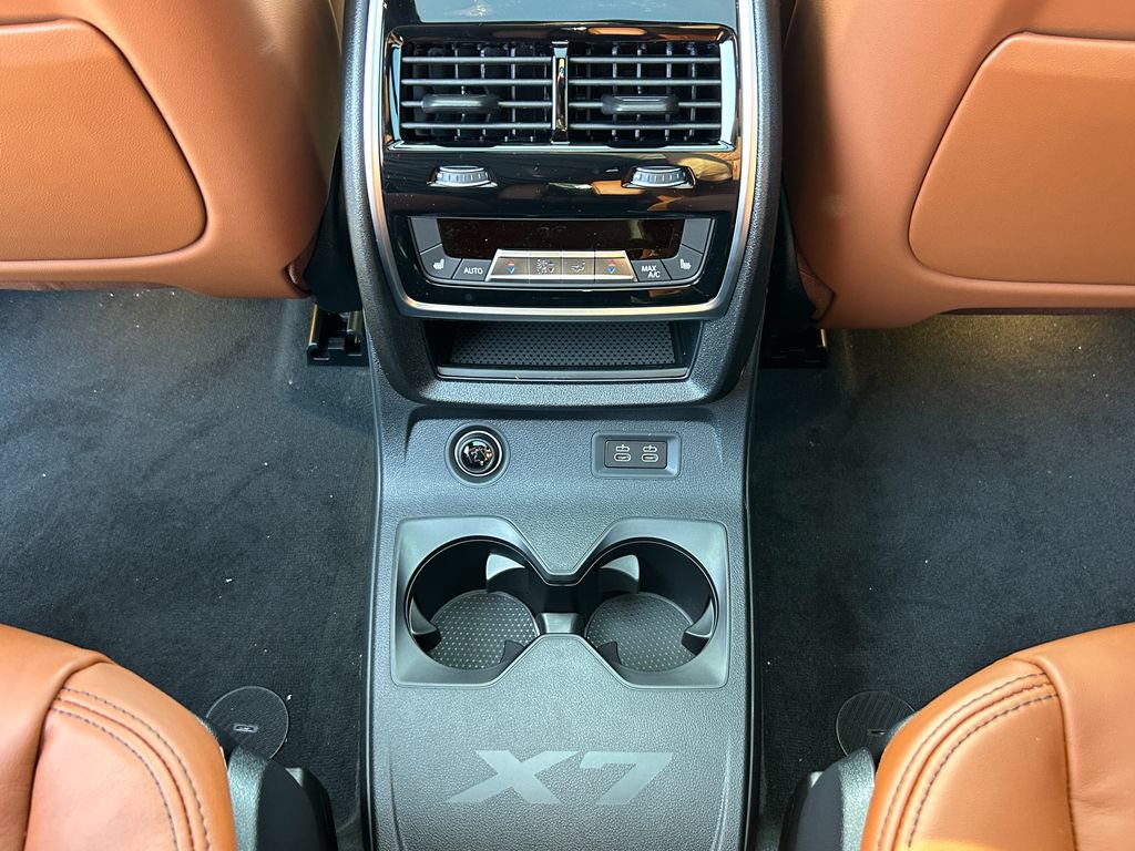 New 2027 BMW X7 M60i AWD/4WD image 33