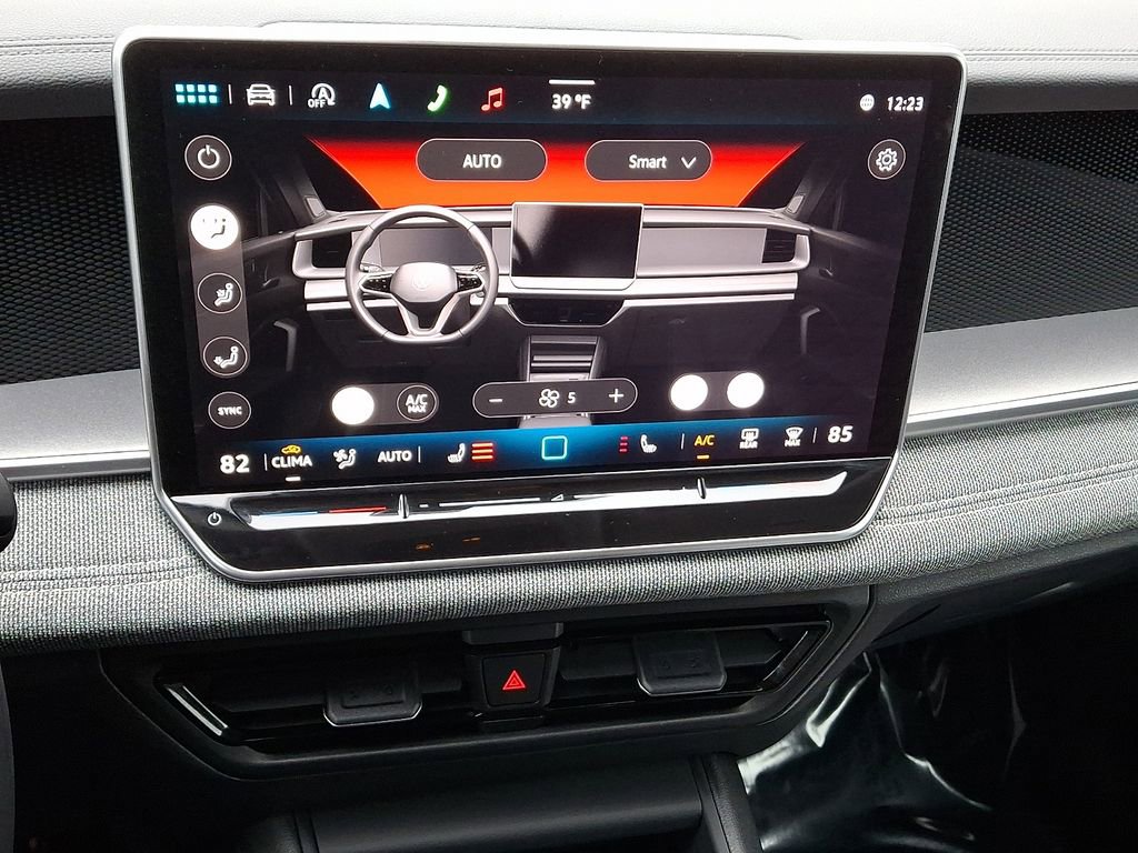 Used 2025 Volkswagen Tiguan S image 17