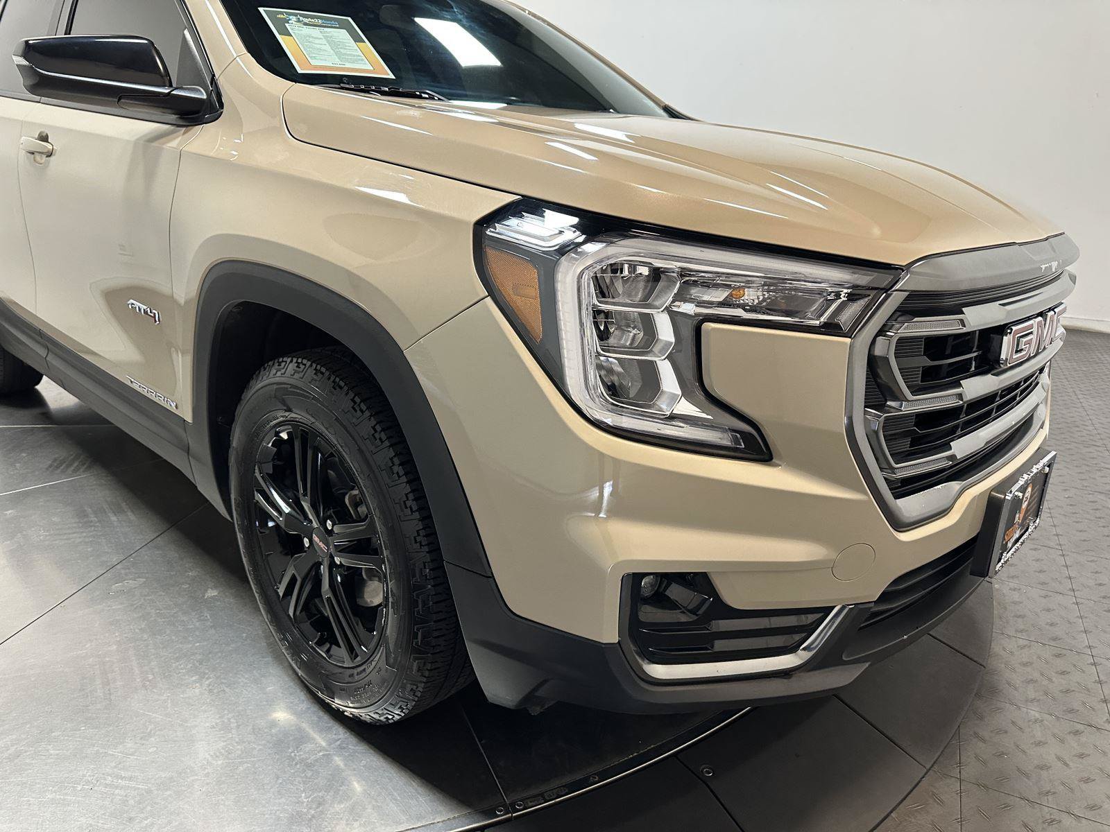 Used 2023 GMC Terrain AT4 AWD/4WD image 3