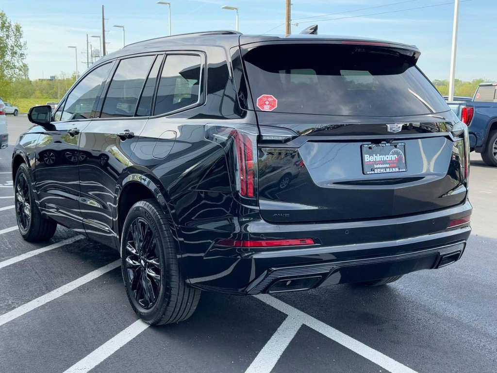 Used 2024 Cadillac XT6 Sport w/ LPO, Onyx Lite Package AWD/4WD image 8