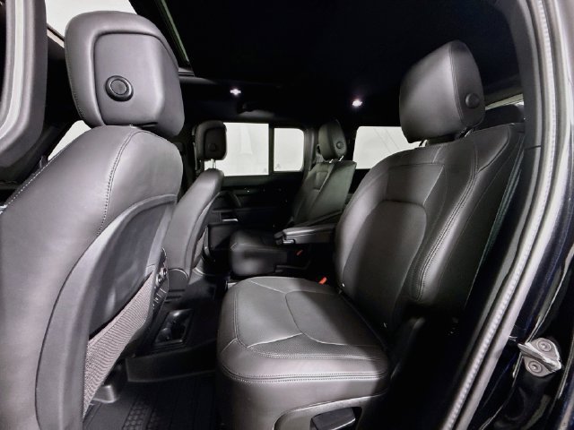 Certified 2025 Land Rover Defender 130 X-Dynamic SE AWD/4WD image 24