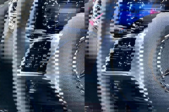 Certified 2025 Mercedes-Benz GLB 250 4MATIC image 14