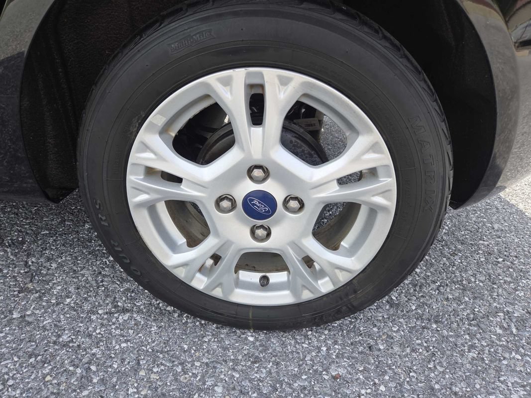 Used 2016 Ford Fiesta SE FWD image 34