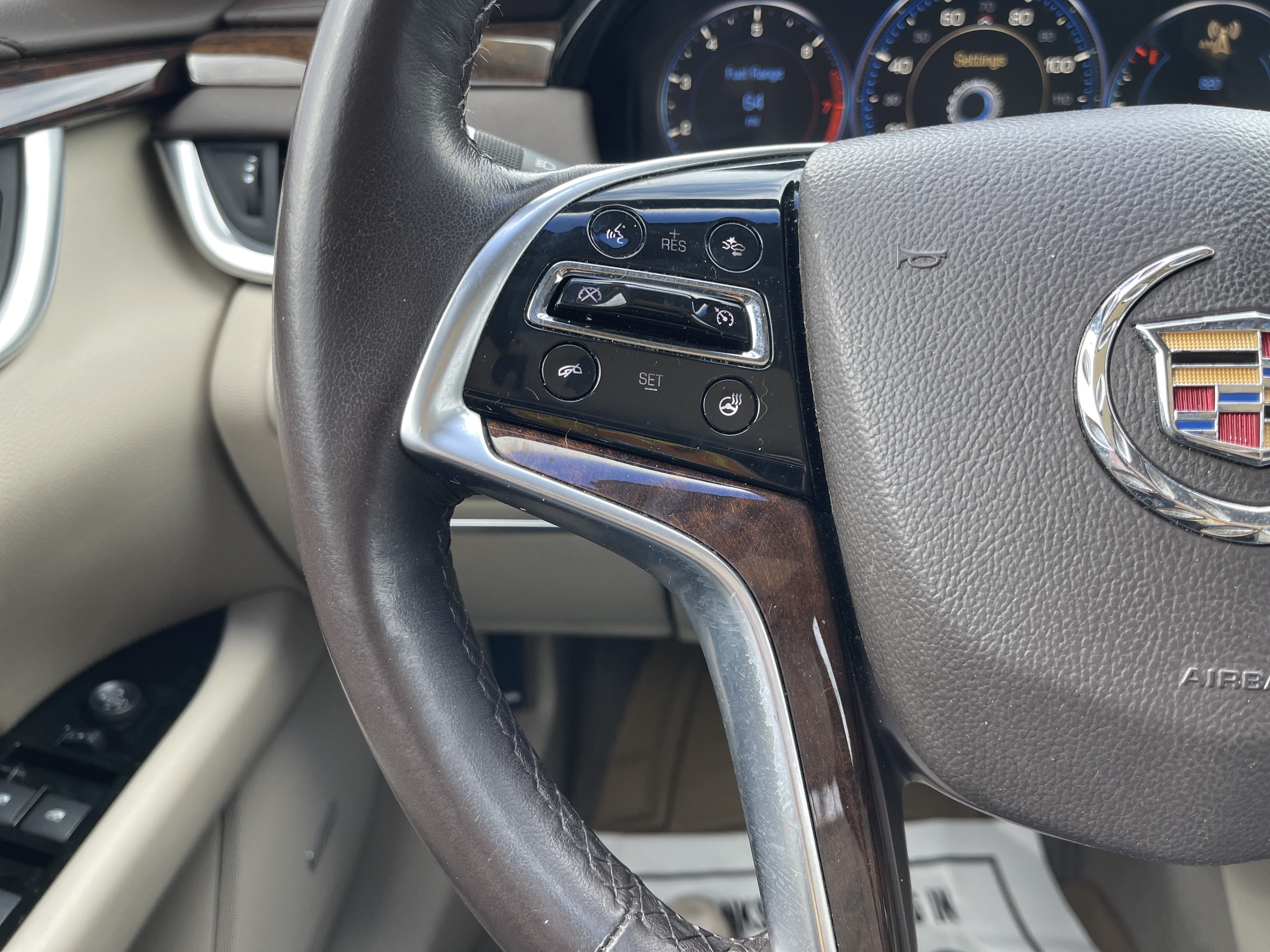 Used 2013 Cadillac XTS Premium FWD image 26
