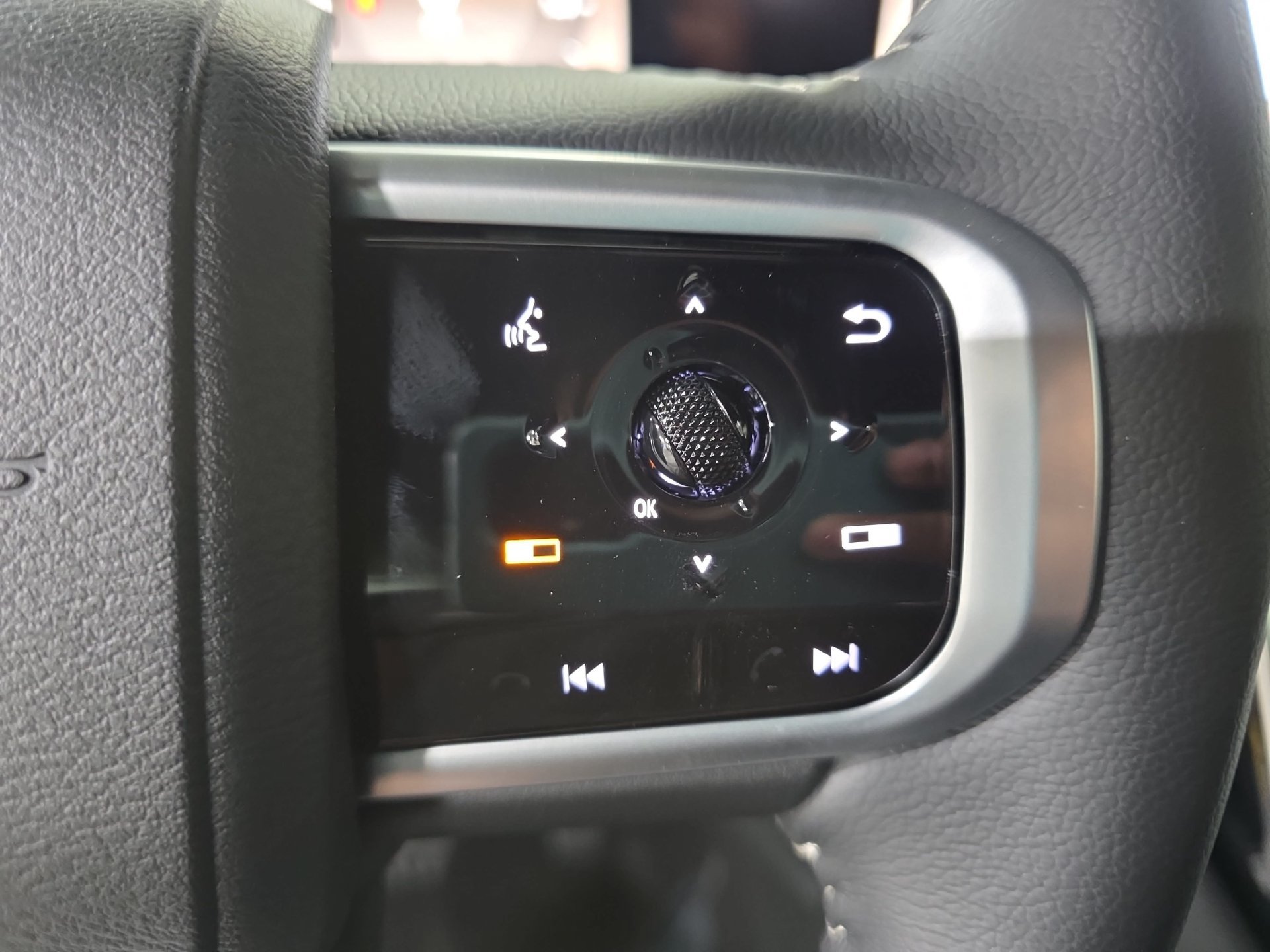 New 2026 Nissan Armada SL w/ Captain's Chari Seat Package AWD/4WD image 18