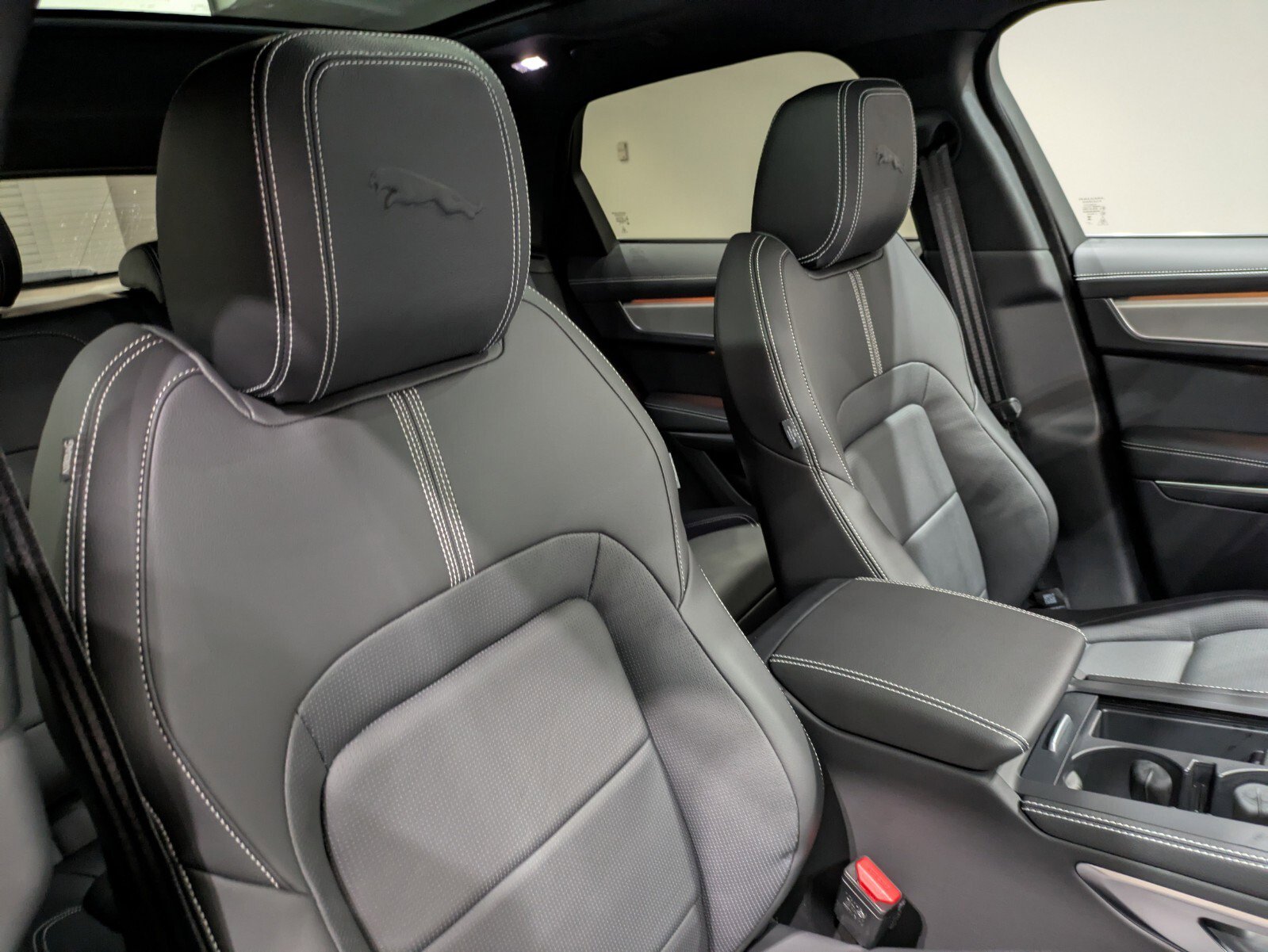 New 2026 Jaguar F-PACE R-Dynamic S image 25