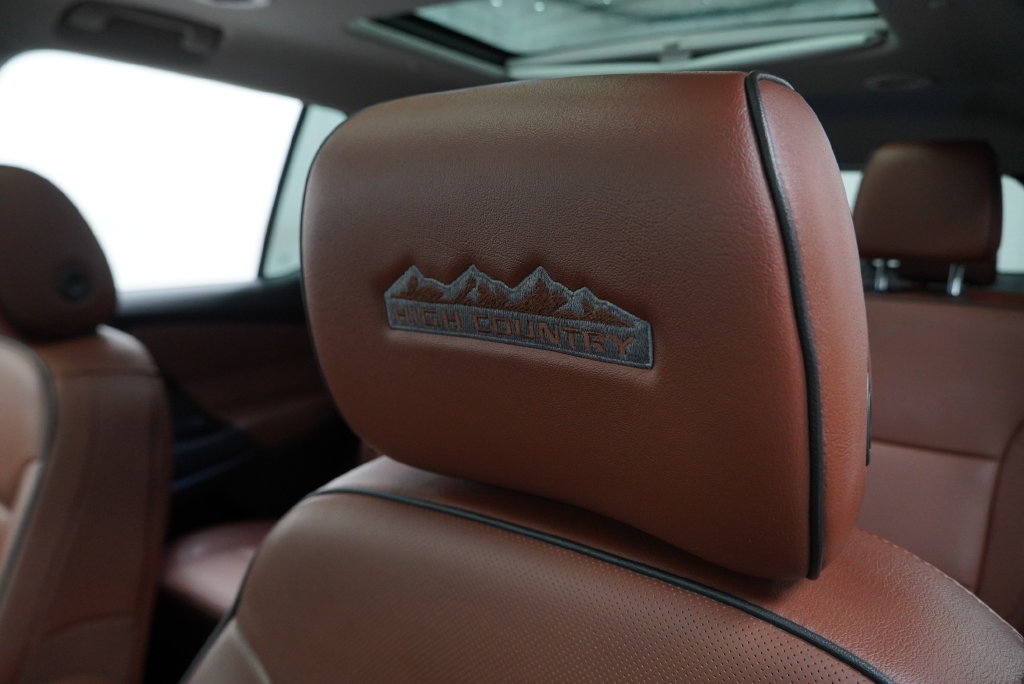 Used 2019 Chevrolet Traverse High Country w/ LPO, Floor Liner Package AWD/4WD image 21