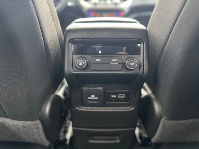 Used 2022 GMC Acadia SLE w/ Driver Convenience Package image 24