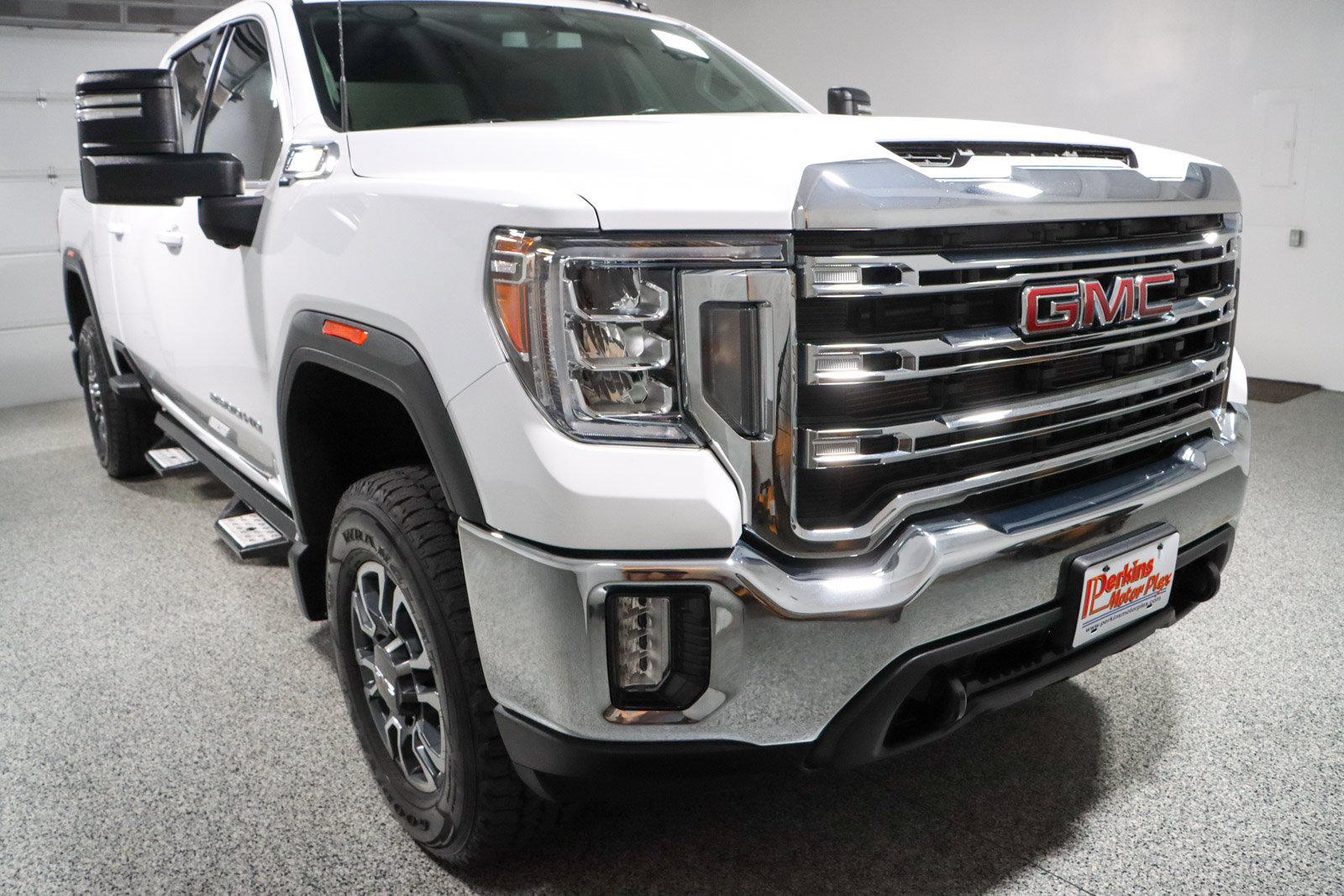 Used 2021 GMC Sierra 2500 SLE w/ SLE Value Package; AWD/4WD image 5