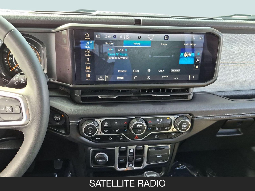 Used 2025 Jeep Wrangler Unlimited Sahara AWD/4WD image 25