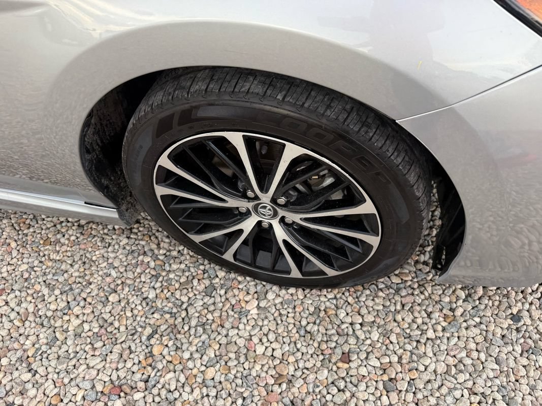 Used 2020 Toyota Camry SE FWD image 34