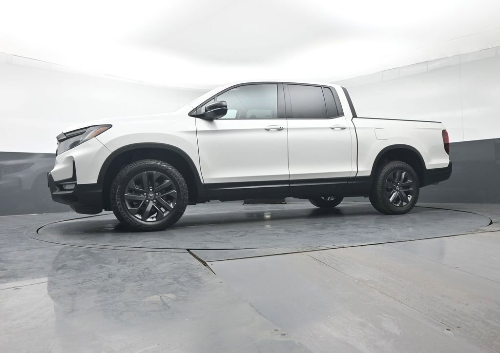 Certified 2023 Honda Ridgeline Sport image 32