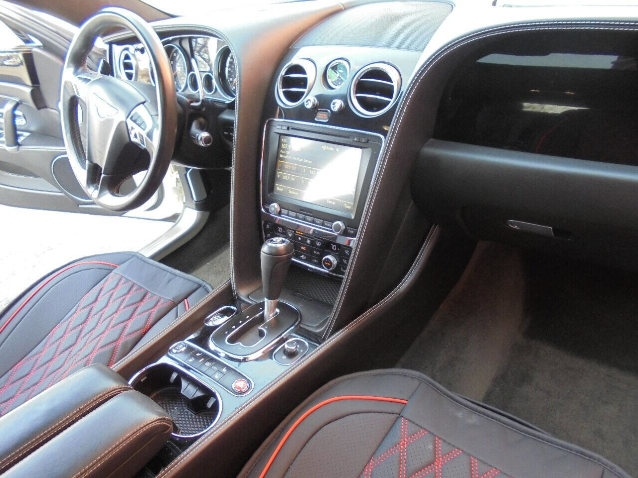 Used 2016 Bentley Flying Spur V8 image 35