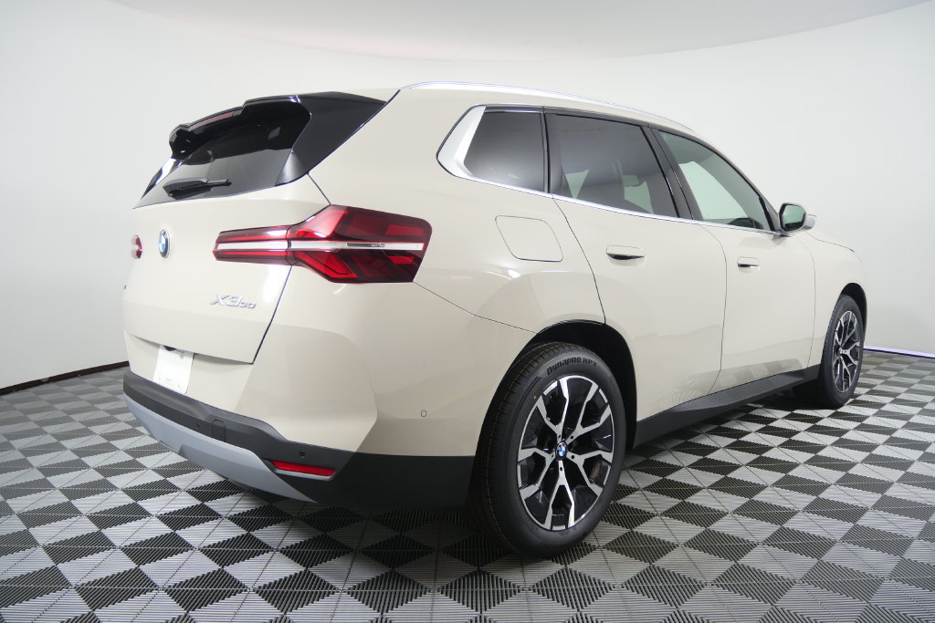 New 2026 BMW X3 xDrive30i w/ Convenience Package AWD/4WD image 4