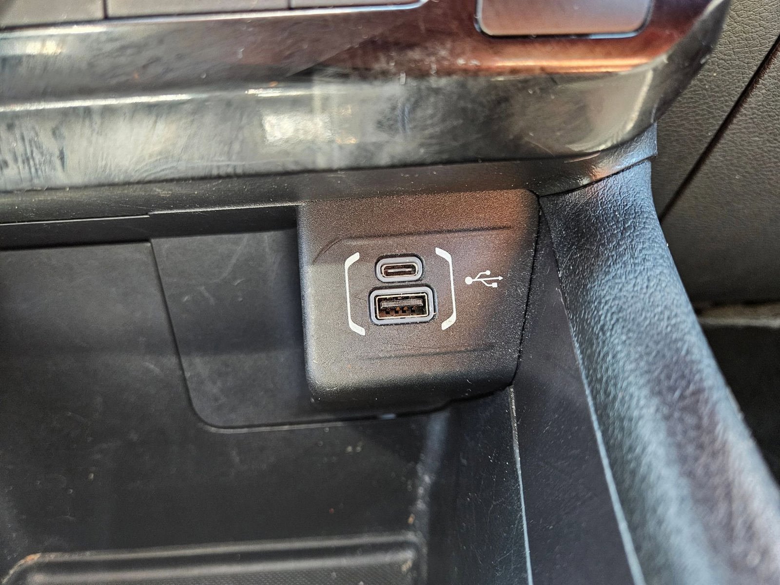 Used 2024 Jeep Compass Latitude AWD/4WD image 19