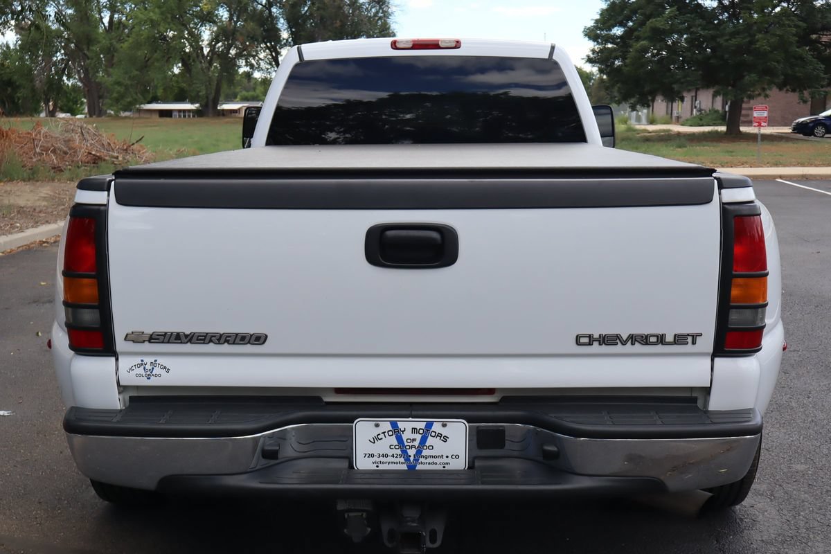 Used 2004 Chevrolet Silverado 3500 LS w/ Heavy-Duty Power Package RWD image 6