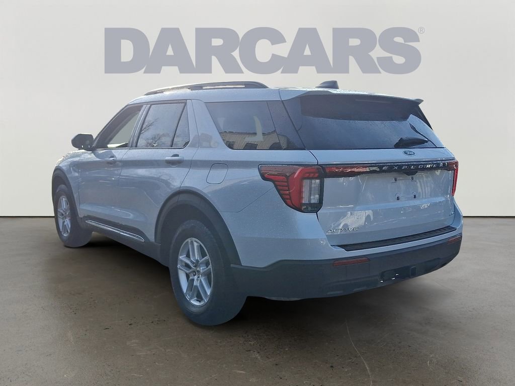 Used 2025 Ford Explorer Active image 5