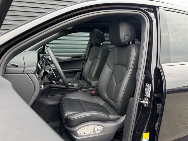 New 2026 Porsche Macan S image 5