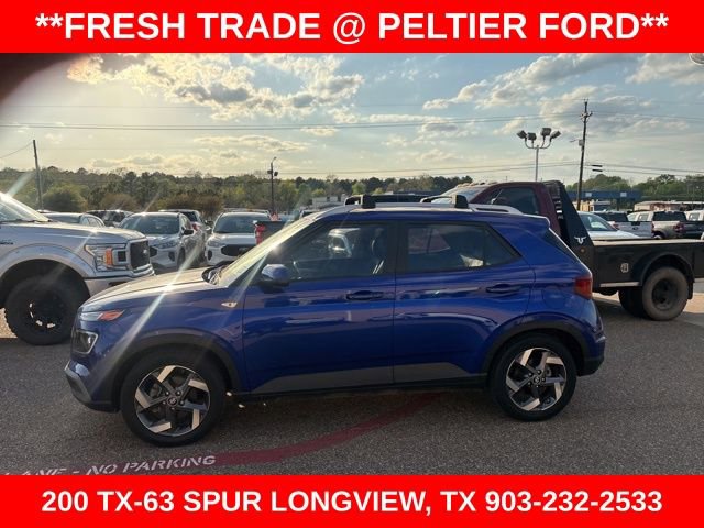 Used 2023 Hyundai Venue Limited image 4